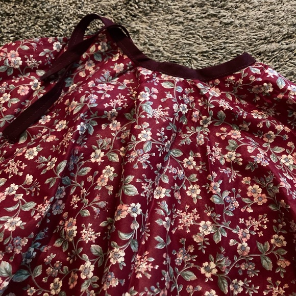 Annie’s Attic Christmas tree skirt W/ 2 Decorative Stockings Snowman & Santa. - Picture 6 of 15